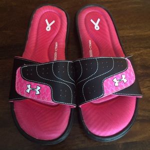 Under Armour  memory foam women’s slides size 9